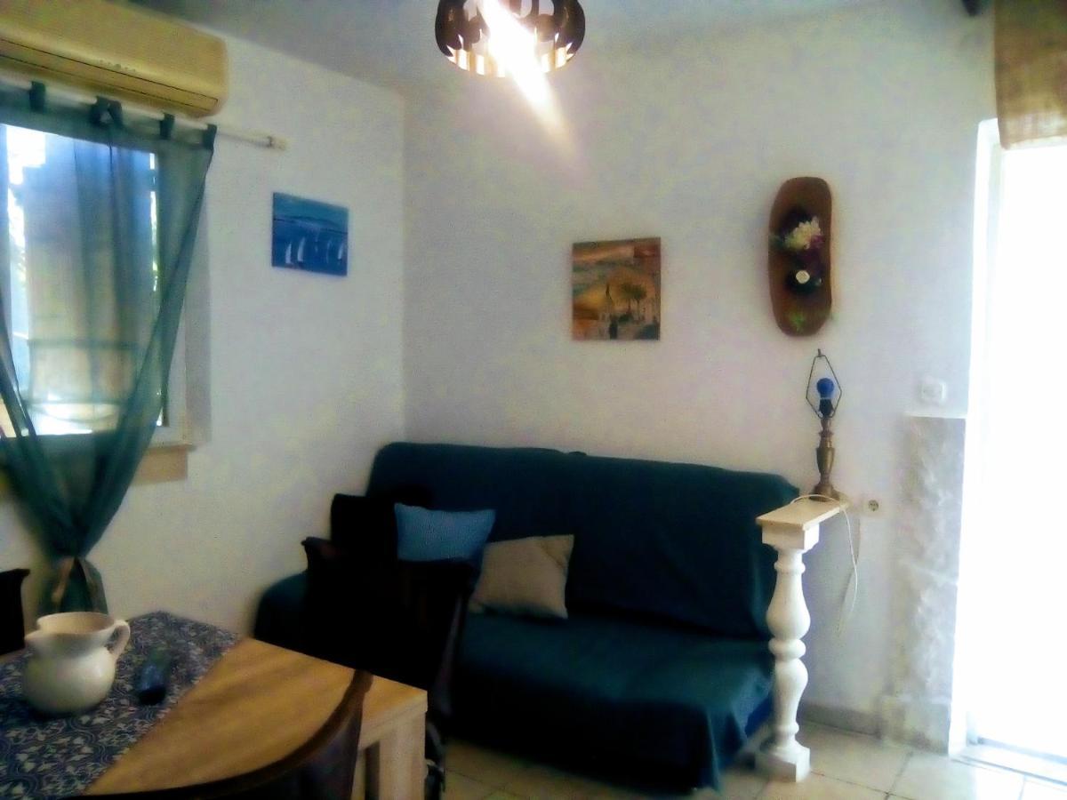 Apartment Ma'Re Supetar Exterior foto